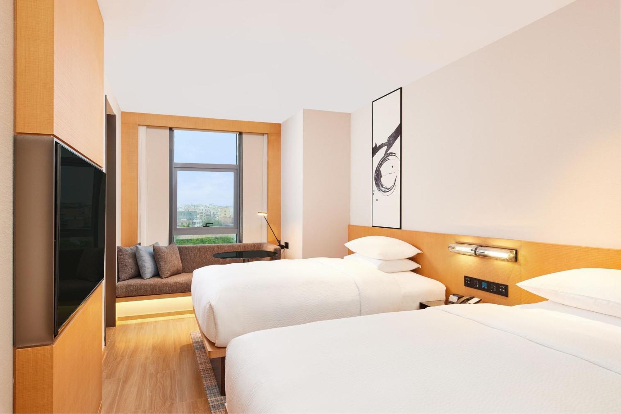 Fairfield By Marriott Guangzhou Konggang Hotel Exterior photo